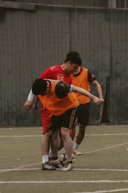 追梦将比肩库里，成为唯二代表勇士出战900场常规赛的球员