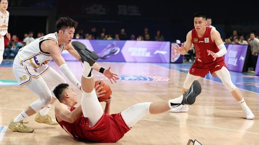 篮球火箭球队官方发布伤病报告